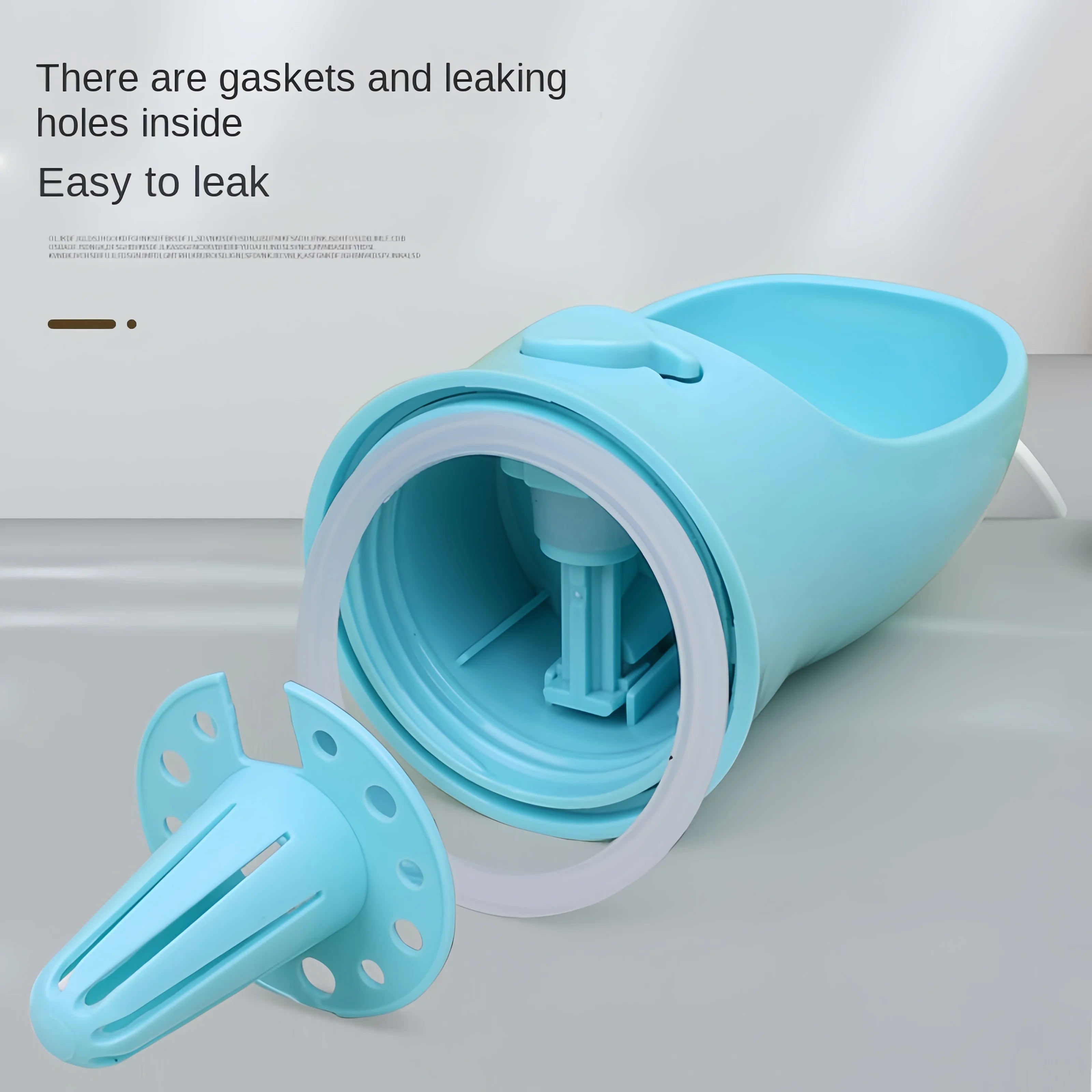 Portable Pet Water Bottle & Food Container for Travel – Dog & Cat Feeder