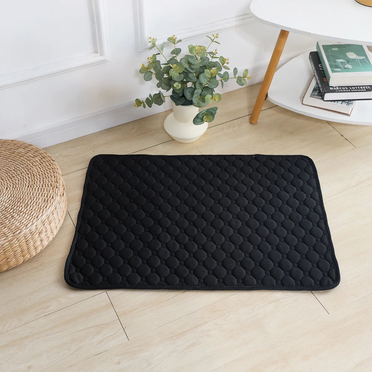 Washable Dog Pee Pads - Reusable, Non-Slip Training & Bed Mat